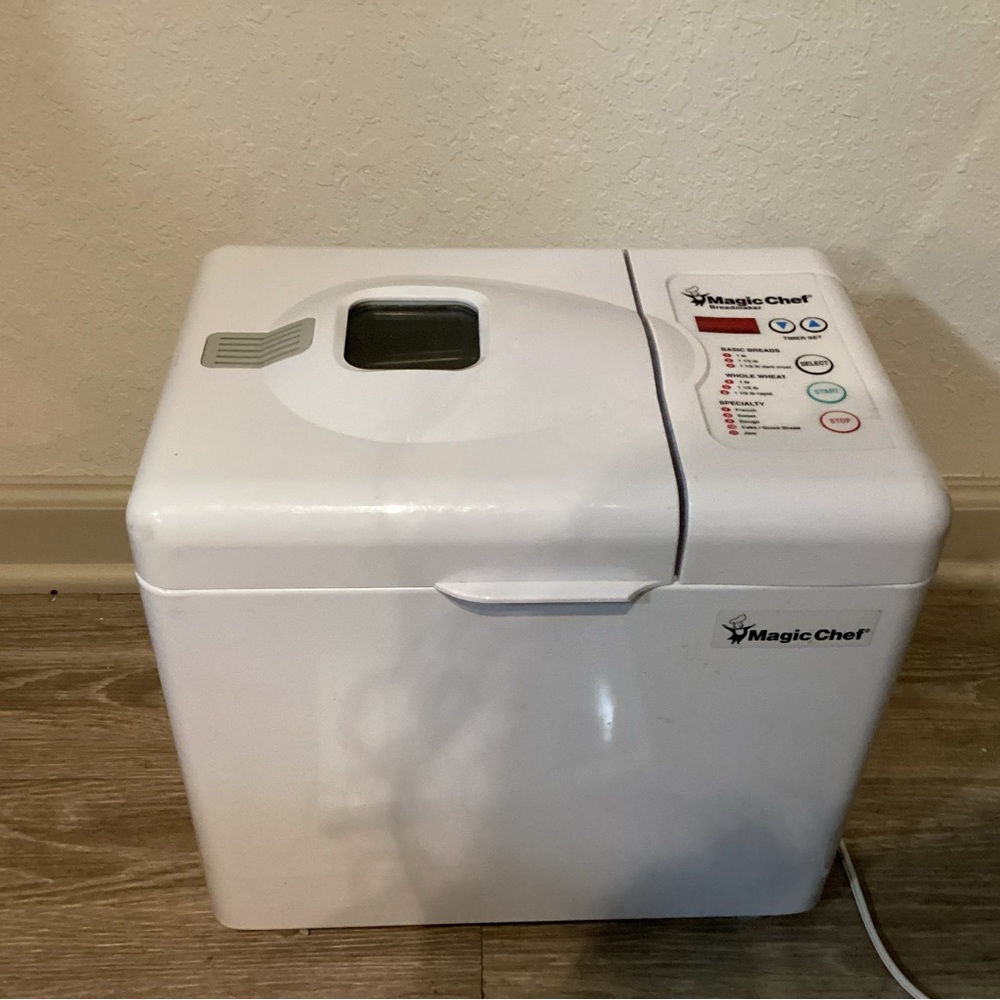Magic Chef White Bread Maker - Picture 2 of 3